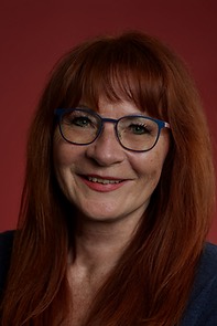 Porträt von Beate Schink-Frank